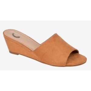 Women's Journee Collection Tan Pavan Slide Wedge Sandal Open Toe Size 7.5M NEW
